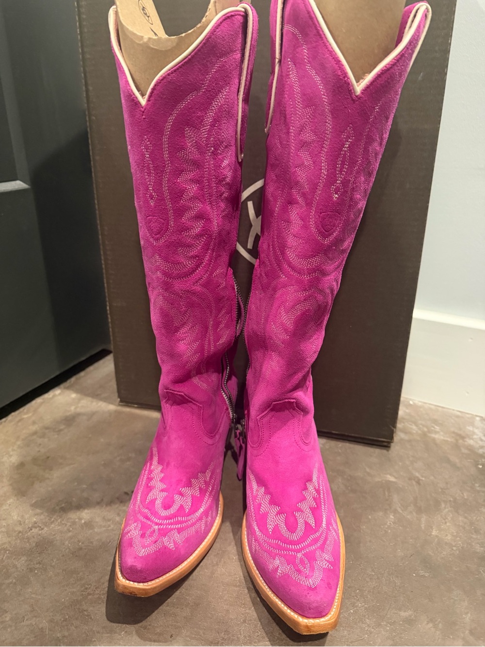 Ariat Casanova - Magenta Suede - Picture 4 of 4